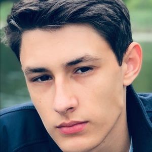 Meet your Posher, Eli